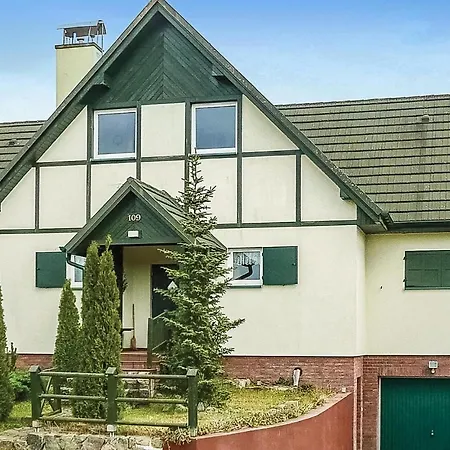 Three-bedroom Holiday In Feriehus