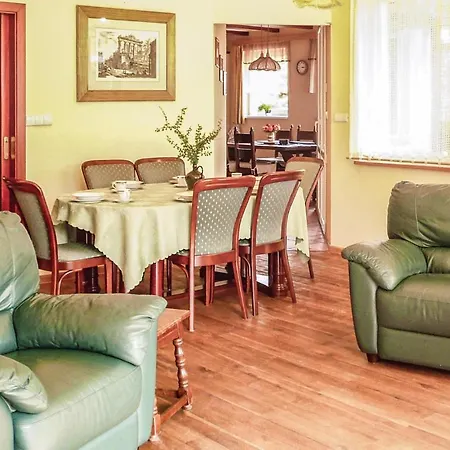 Three-bedroom Holiday In Feriehus Studzienice
